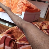 都说腿毛多的人性欲强，说对了，我性欲真的很强