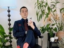 丝袜帅大叔，性感魅力十足