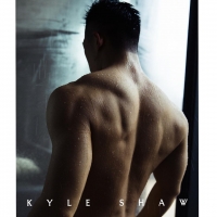 captain.liang的肌肉丝袜正装湿身内裤照，极品诱人哦