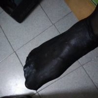 穿上自慰过的丝袜是什么感觉...