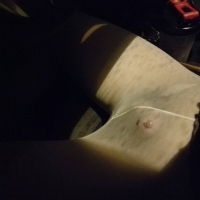 昨晚深夜在车里发骚