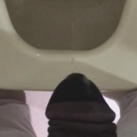 【在线】【国产】套着黑色丝袜尿尿