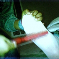 这样挠不会觉得痒的吗?