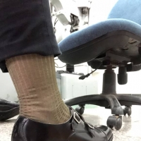 绿色TNT，就是老爱往下掉