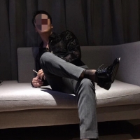 舔一口丝袜舔一口棒棒