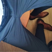 穿上帅气的丝袜西装