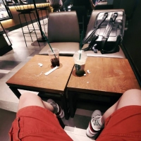 诈尸签个到，昨天穿丝随手拍了一张