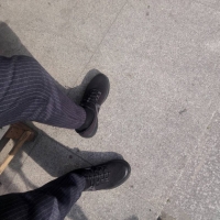 穿丝袜穿运动鞋真是舒服