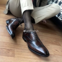 帅哥米色正装丝袜皮鞋诱惑