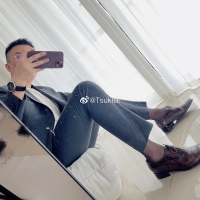 正装帅哥Tsuki徐的正装丝袜照片分享