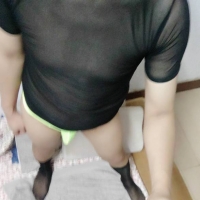 哈哈，老年人拍照时候手抖了