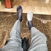 丝袜皮鞋图片，来源网络