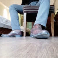 有没有来伺候我脱光的小奴