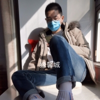 缘馨城锦纶丝袜帅哥的丝袜show，分享