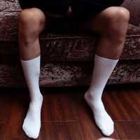 白色棉袜。丝袜。球袜，哪个是你们的最爱