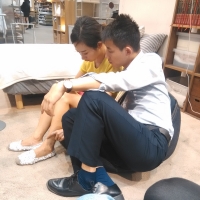 帅哥皮鞋丝袜脚