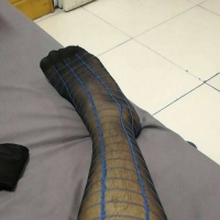 感觉毛腿不适合，哎！！！哪条好看？？