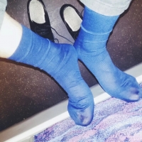 @黑色供述懂的蓝色对对袜，记得帮转哦