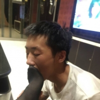 【露脸】丝袜调教帅奴的舒爽之夜